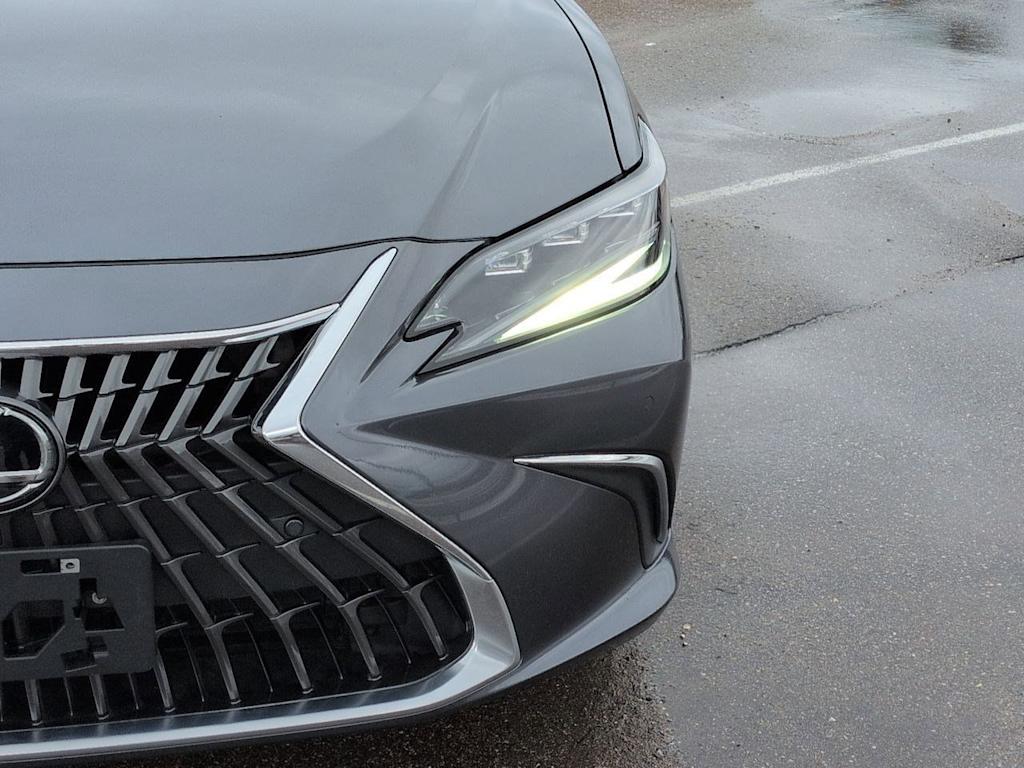 Thumbnail: 2024 Lexus ES - 24