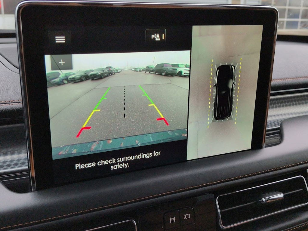 Thumbnail: 2022 Lincoln Aviator - 36