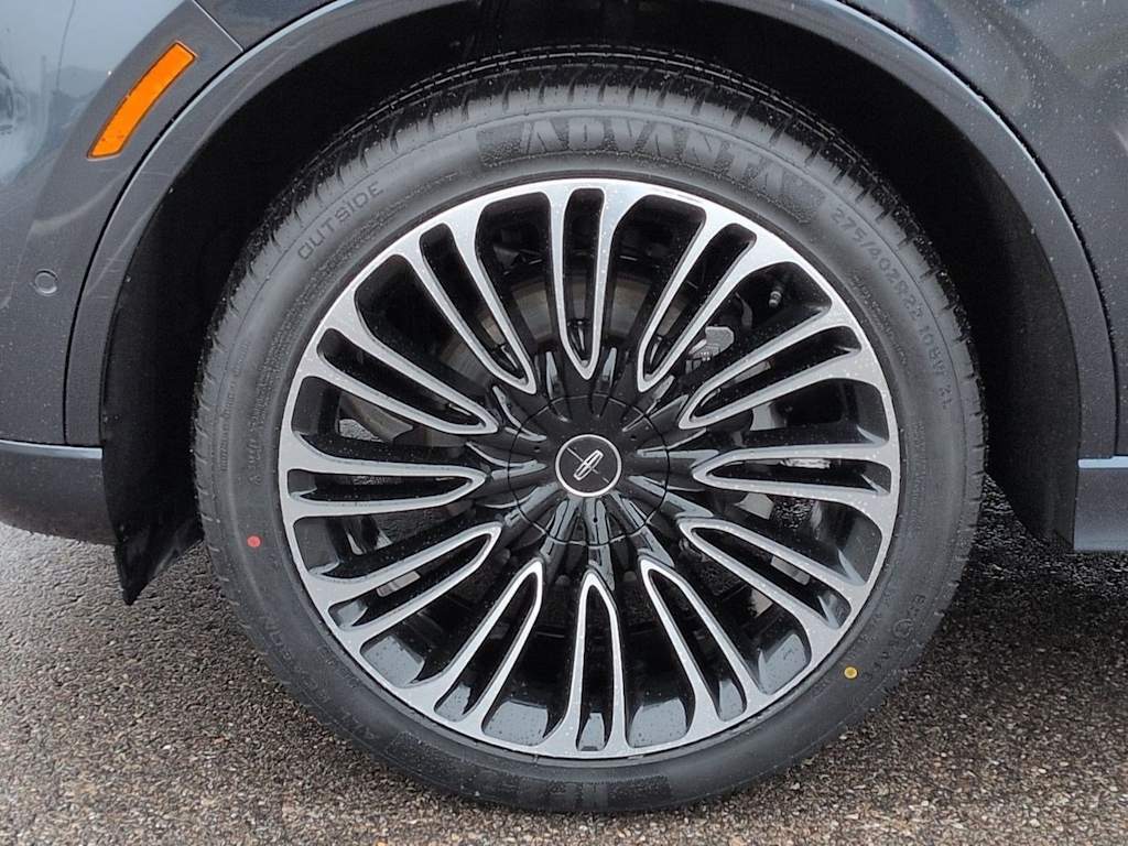 Thumbnail: 2022 Lincoln Aviator - 7