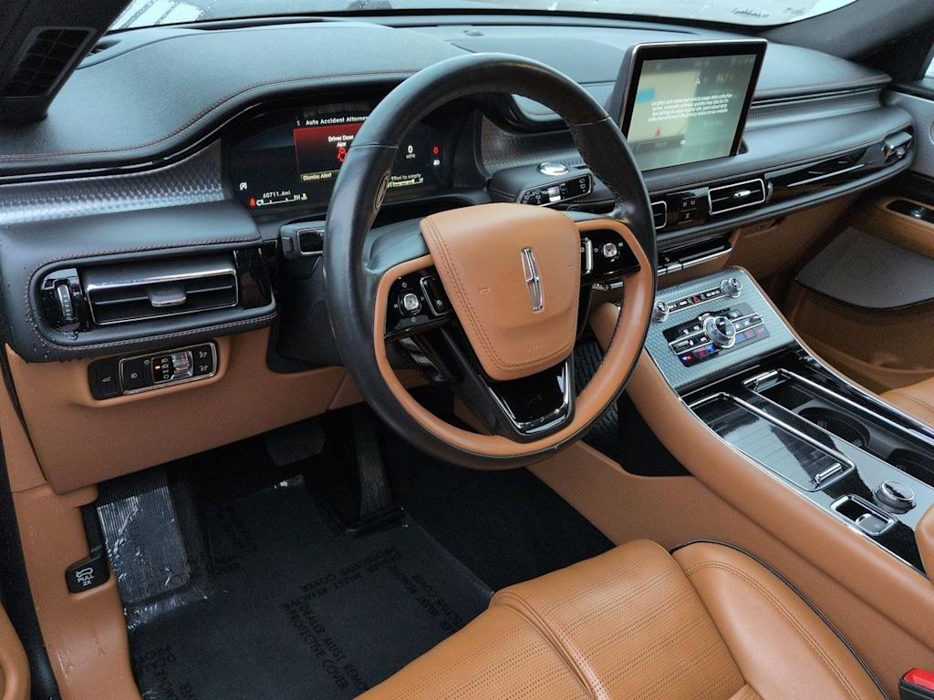 Thumbnail: 2022 Lincoln Aviator - 2