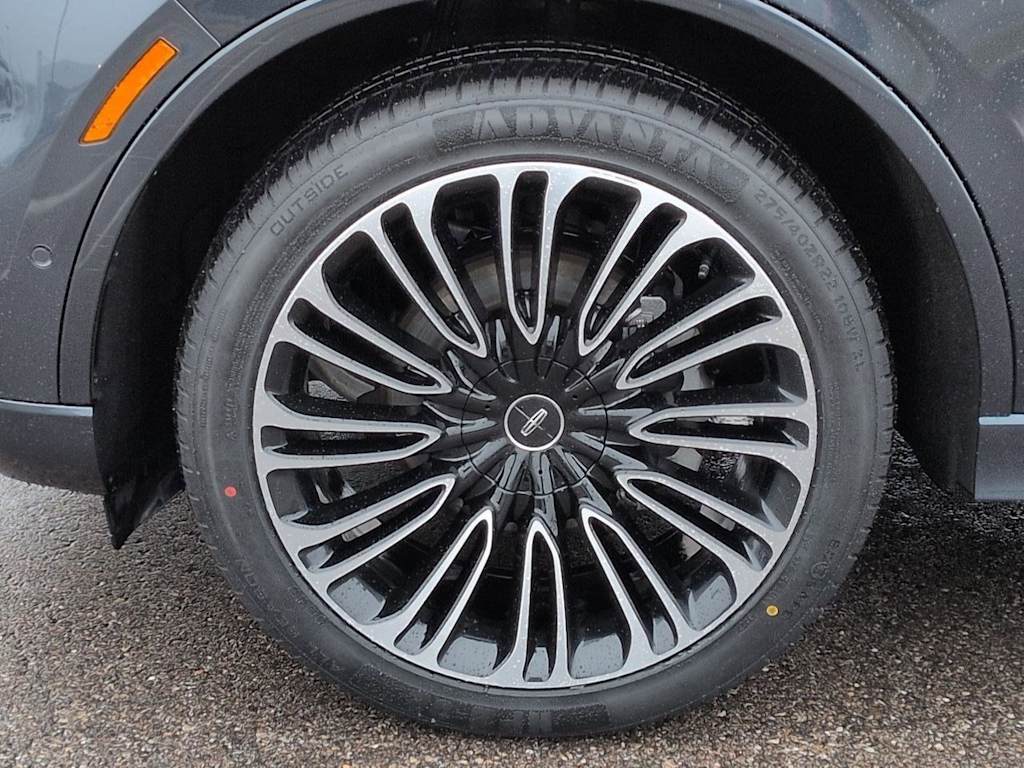 Thumbnail: 2022 Lincoln Aviator - 7