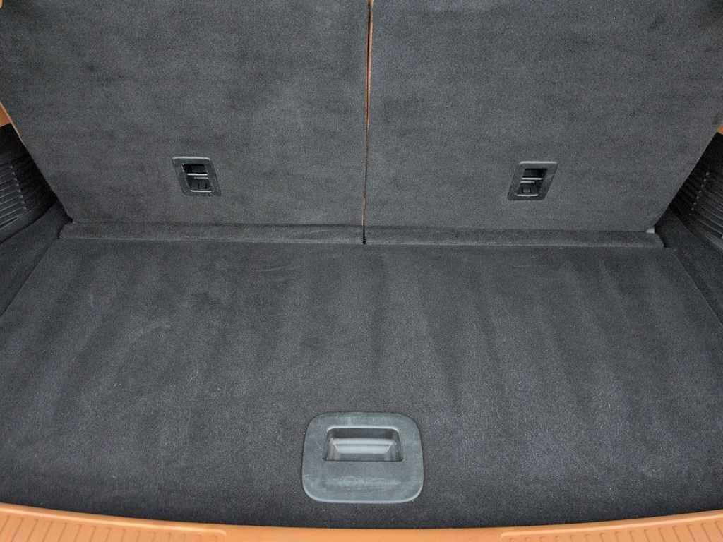 Thumbnail: 2022 Lincoln Aviator - 17