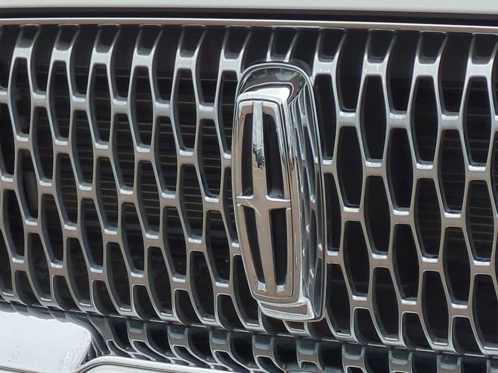 Thumbnail: 2022 Lincoln Corsair - 7