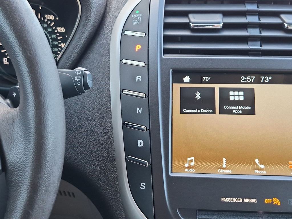 Thumbnail: 2017 Lincoln MKC - 33