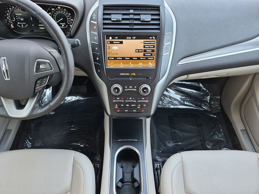 Thumbnail: 2017 Lincoln MKC - 13