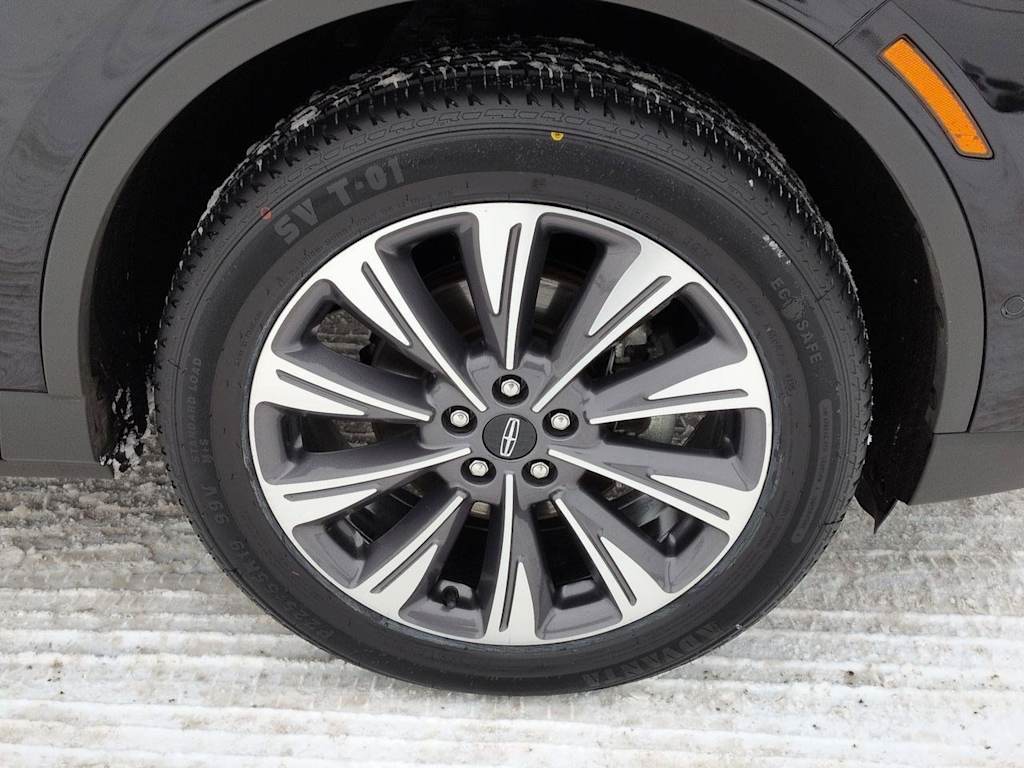 Thumbnail: 2021 Lincoln Corsair - 25