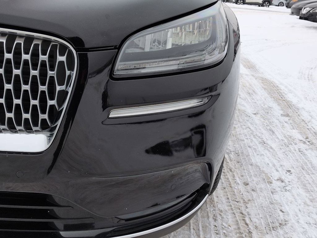 Thumbnail: 2021 Lincoln Corsair - 24