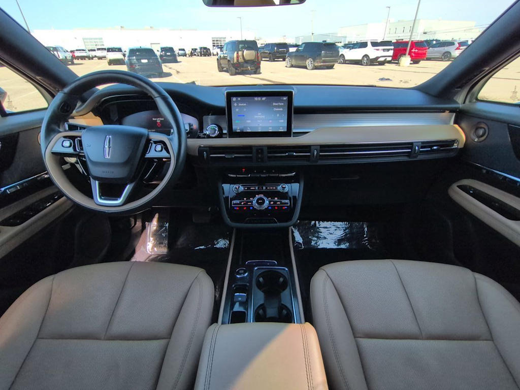 Thumbnail: 2021 Lincoln Corsair - 10