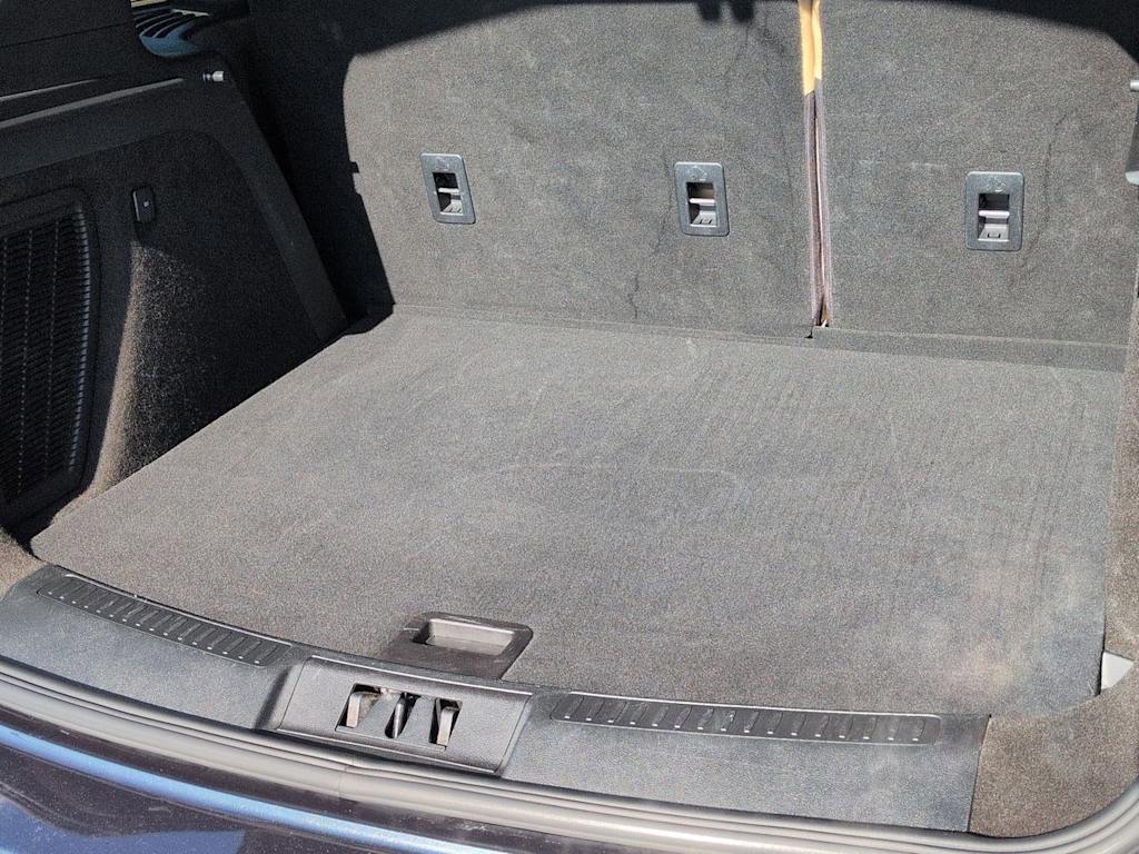 Thumbnail: 2021 Lincoln Corsair - 17