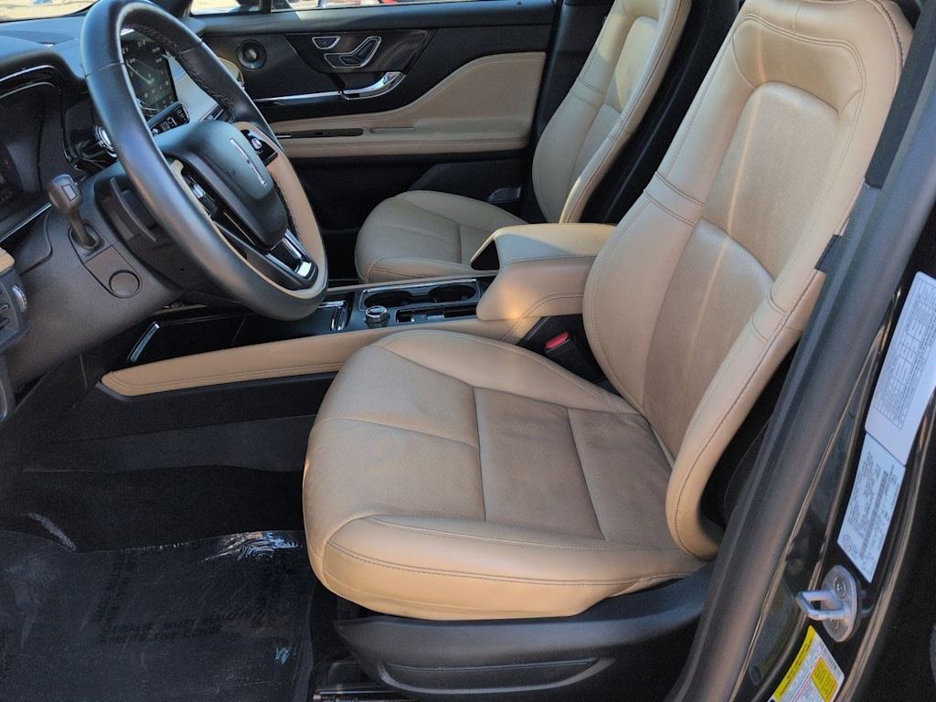 Thumbnail: 2021 Lincoln Corsair - 11