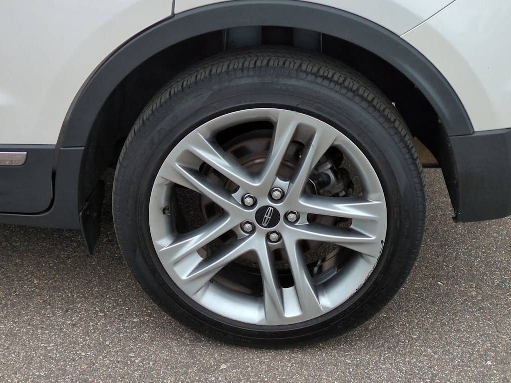 Thumbnail: 2019 Lincoln MKC - 8