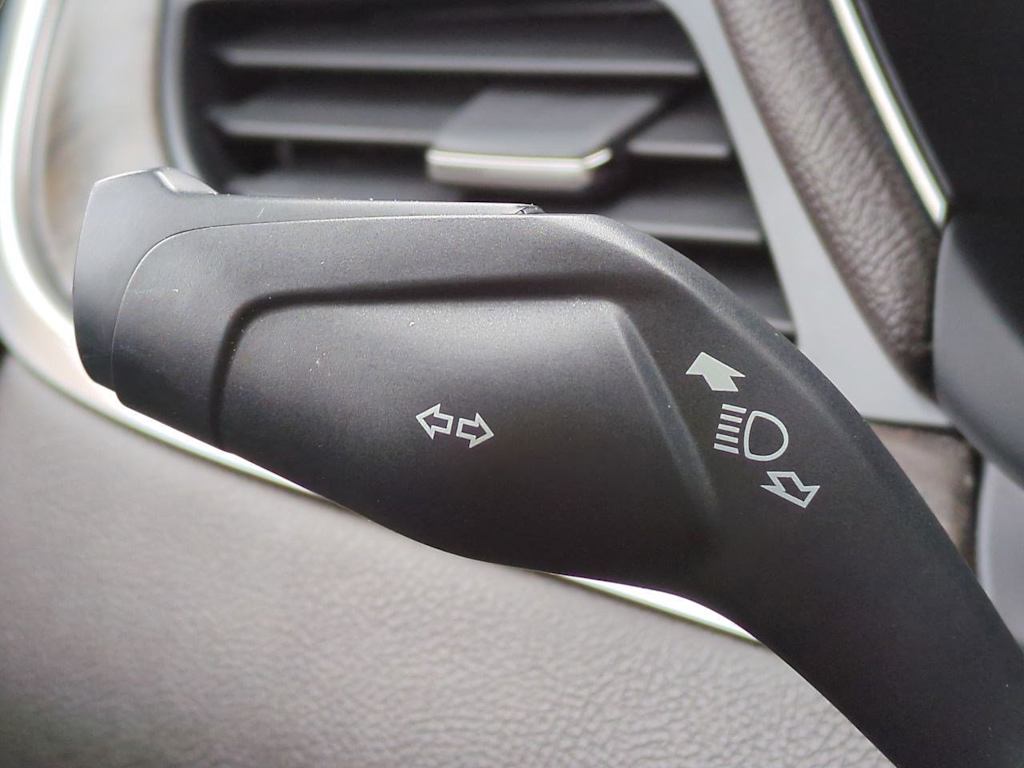 Thumbnail: 2019 Lincoln MKC - 32