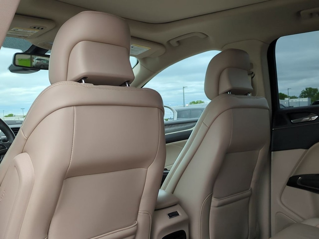 Thumbnail: 2019 Lincoln MKC - 11