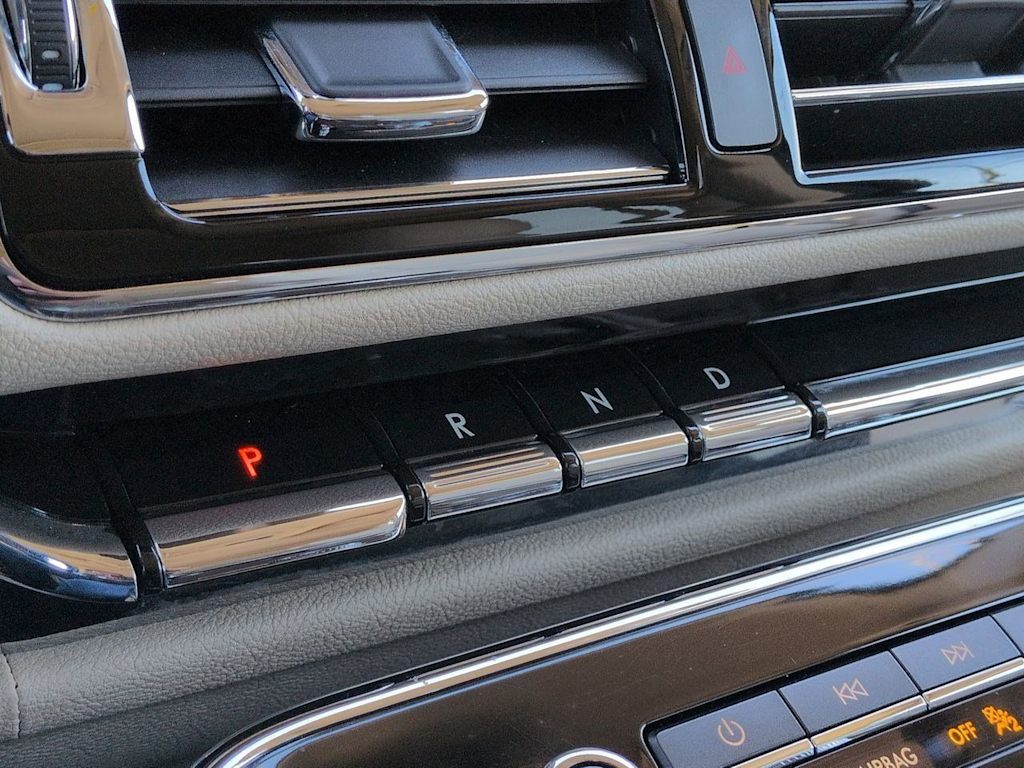 Thumbnail: 2021 Lincoln Navigator - 36