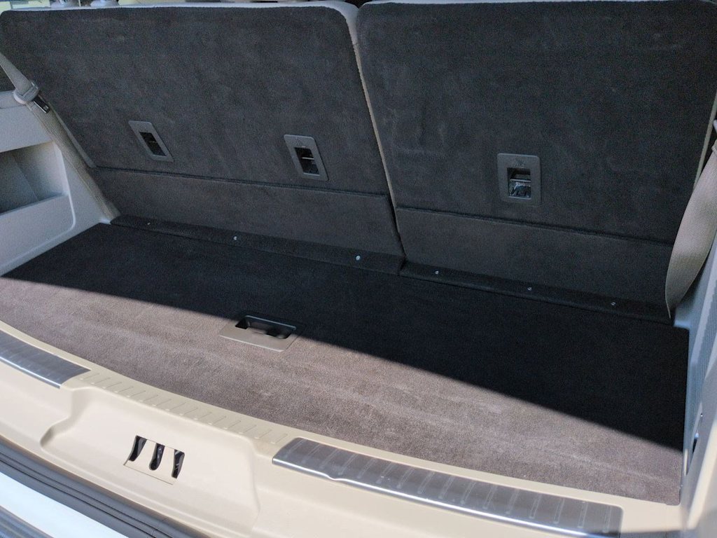 Thumbnail: 2021 Lincoln Navigator - 37