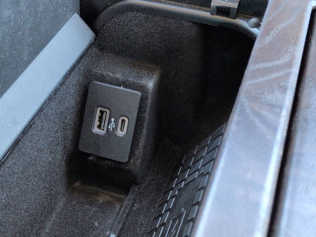 Thumbnail: 2021 Lincoln Navigator - 18