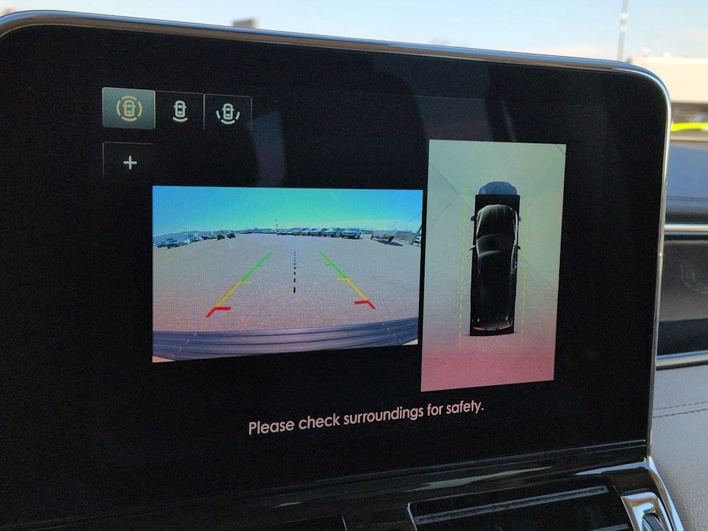 Thumbnail: 2021 Lincoln Navigator - 34