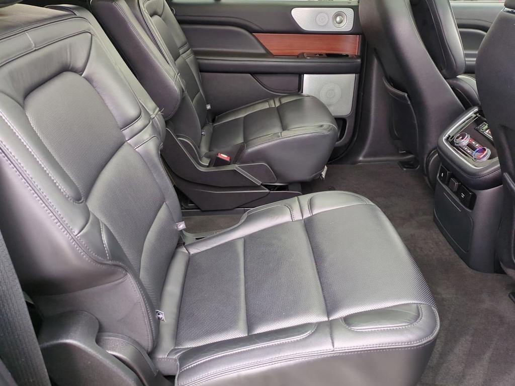 Thumbnail: 2019 Lincoln Navigator L - 28