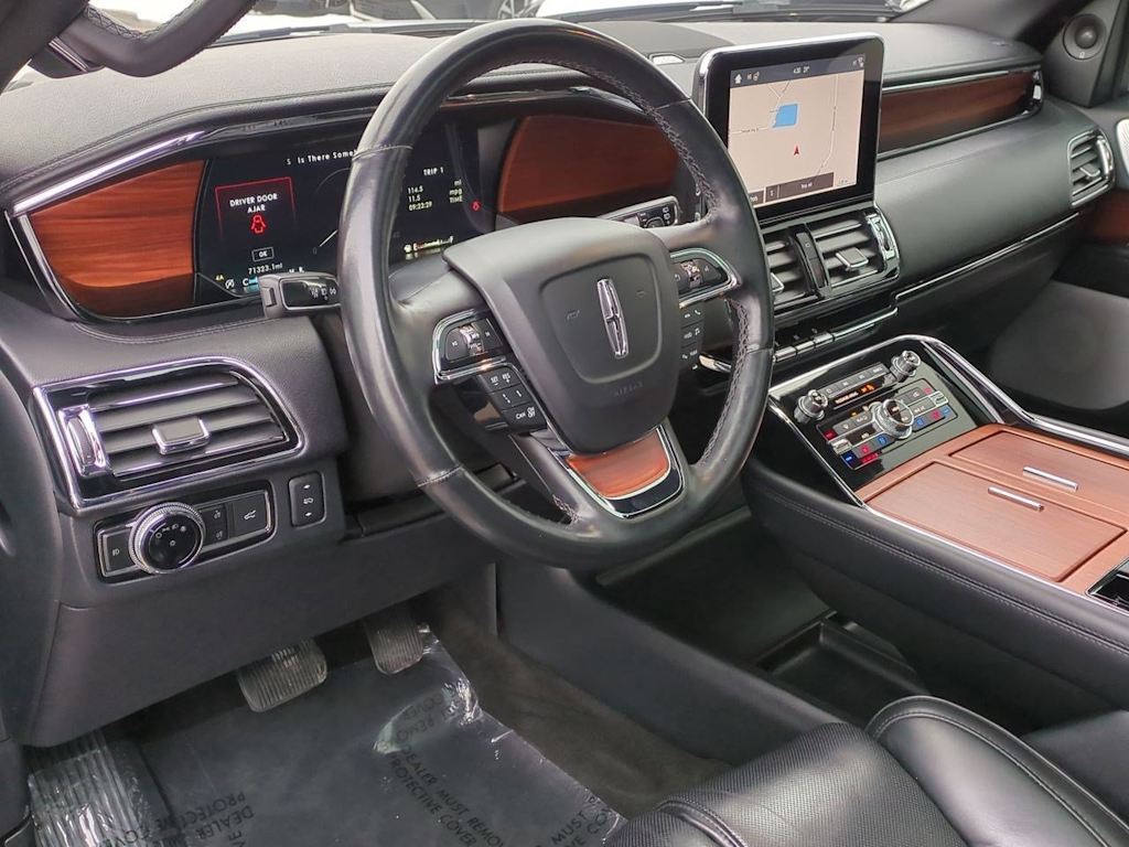 Thumbnail: 2019 Lincoln Navigator L - 2