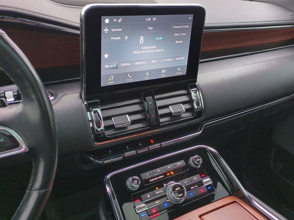 Thumbnail: 2019 Lincoln Navigator L - 15