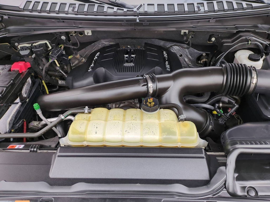 Thumbnail: 2019 Lincoln Navigator L - 9