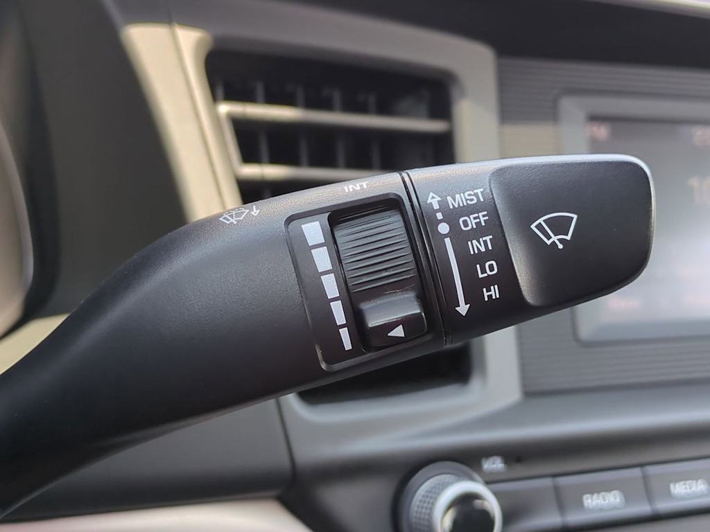 Thumbnail: 2019 Hyundai Elantra - 30