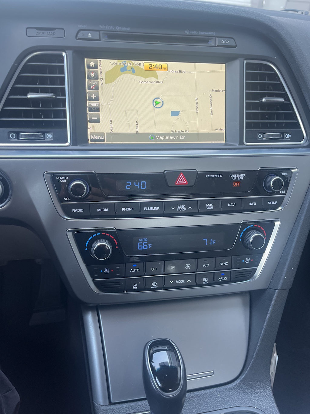 Thumbnail: 2015 Hyundai Sonata - 11