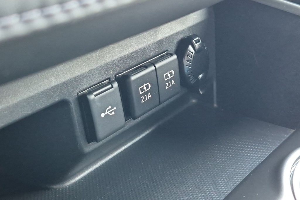 Thumbnail: 2021 Toyota Highlander - 33