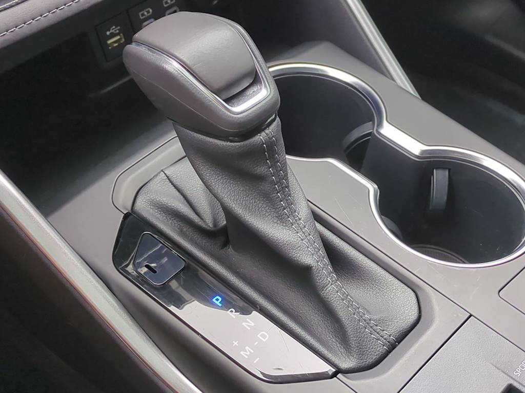 Thumbnail: 2023 Toyota Highlander - 15