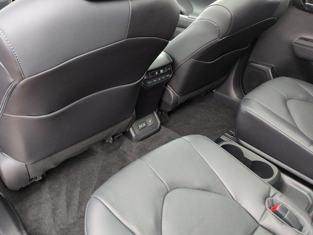 Thumbnail: 2023 Toyota Highlander - 13