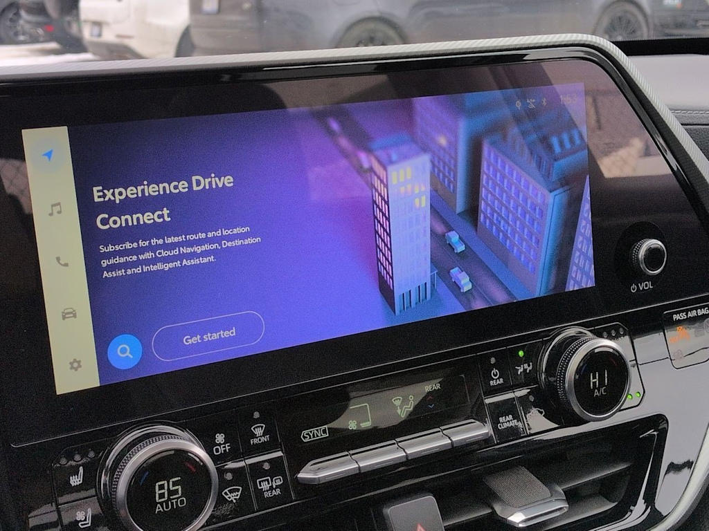 Thumbnail: 2023 Toyota Highlander - 15