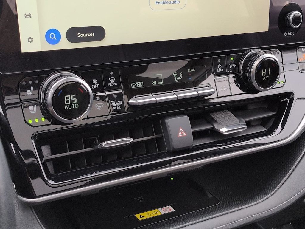 Thumbnail: 2023 Toyota Highlander - 35