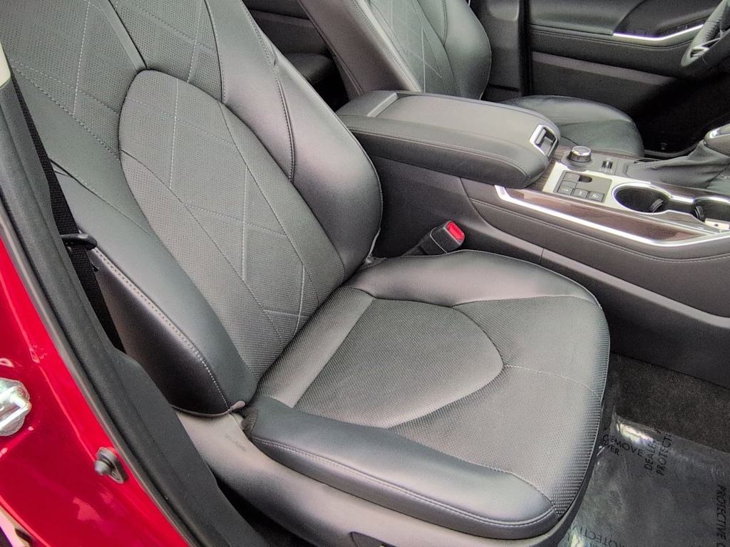 Thumbnail: 2023 Toyota Highlander - 12