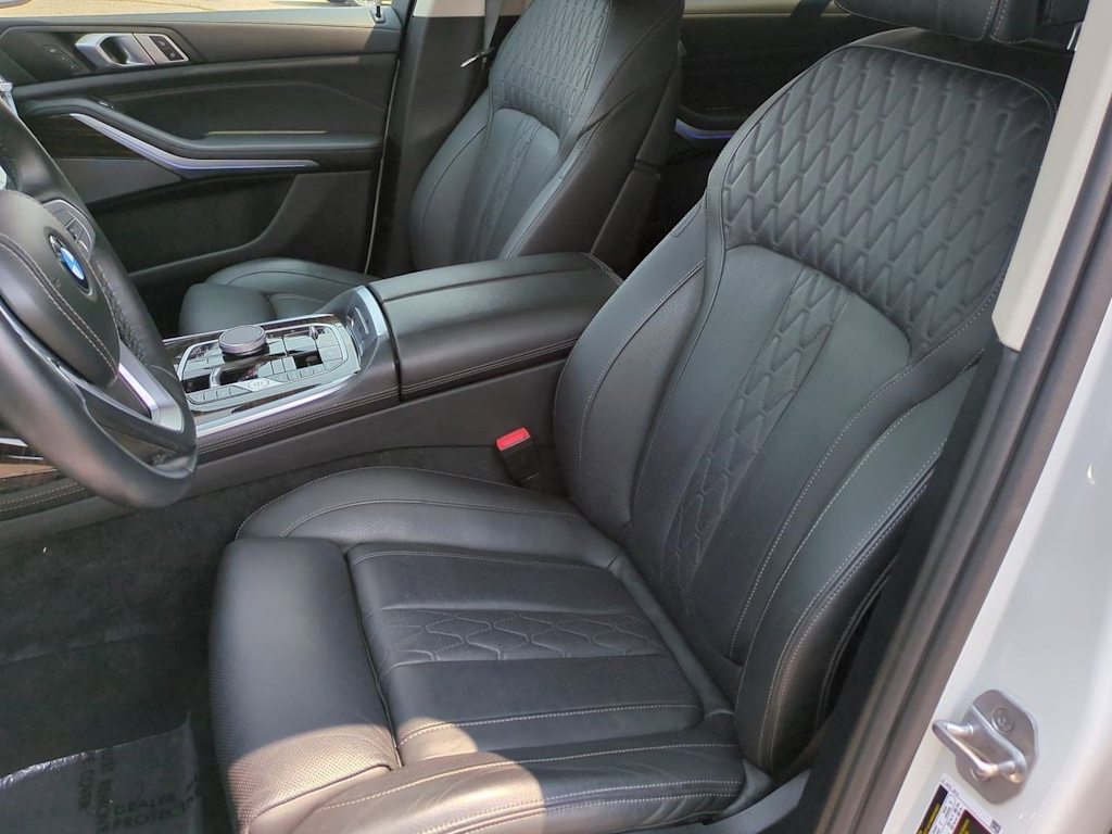 Thumbnail: 2024 BMW X7 - 11