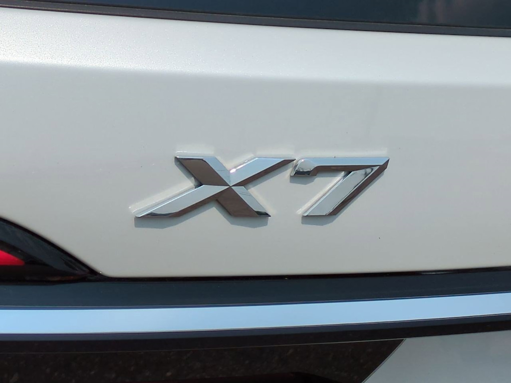 Thumbnail: 2024 BMW X7 - 25