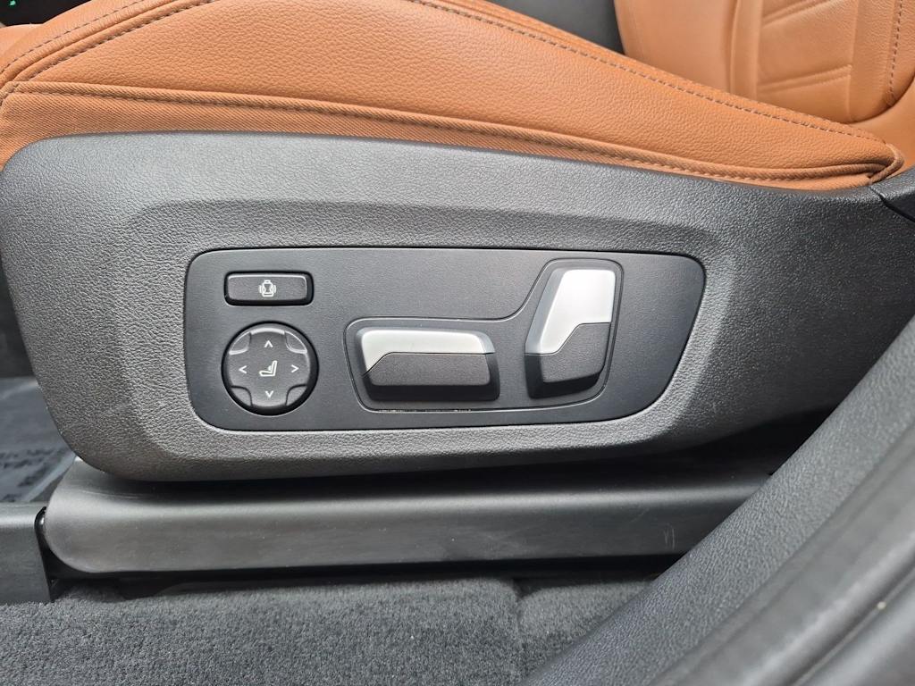 Thumbnail: 2021 BMW X4 - 27