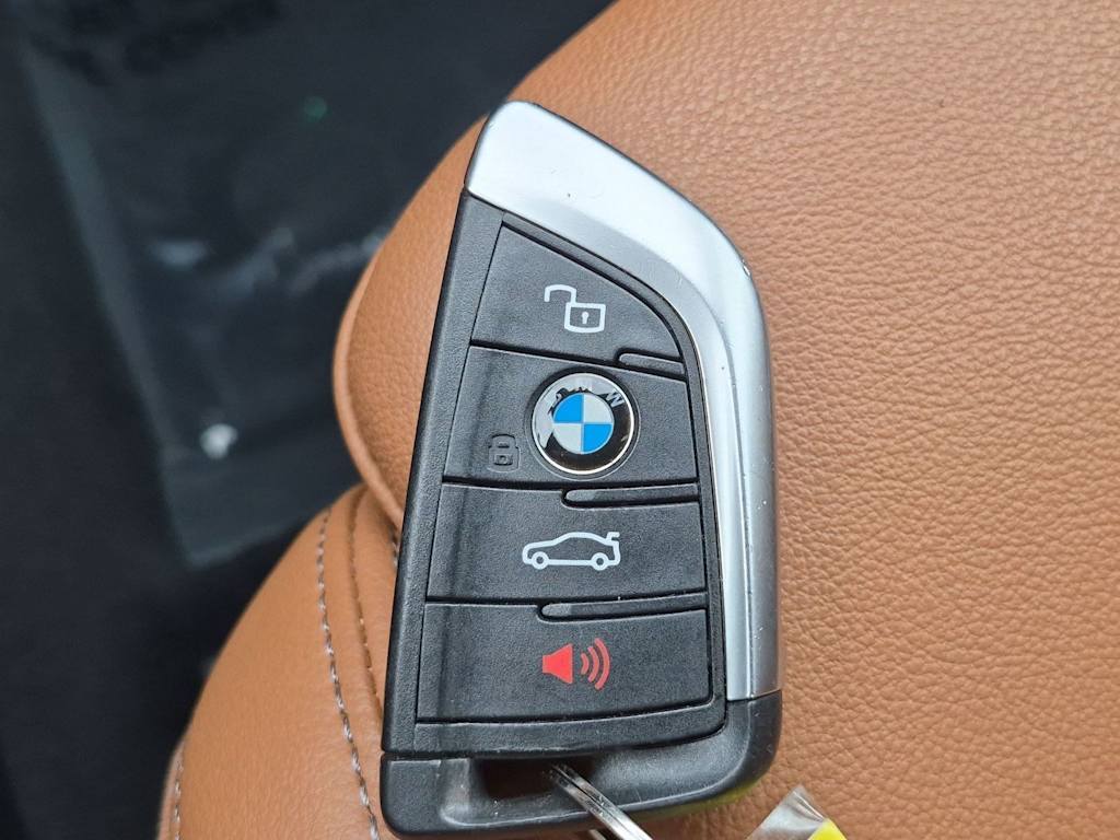 Thumbnail: 2021 BMW X4 - 20
