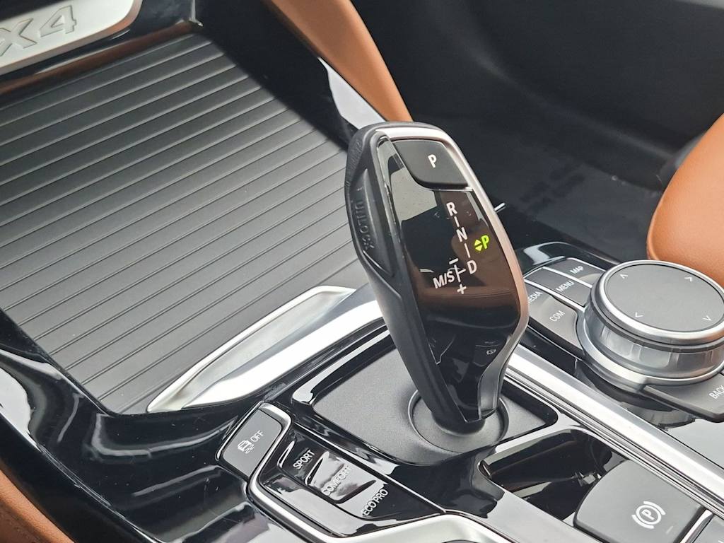Thumbnail: 2021 BMW X4 - 17