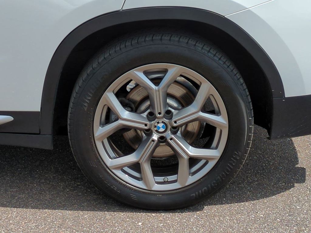 2022 BMW X4 xDrive30i 8
