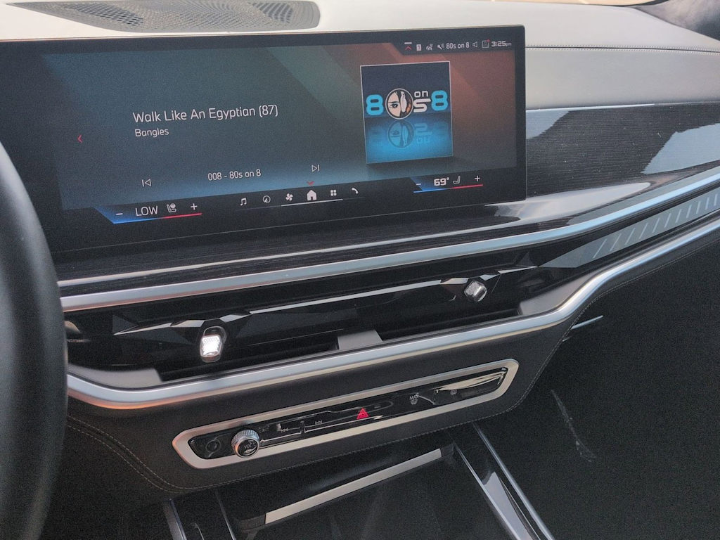 Thumbnail: 2024 BMW X7 - 16