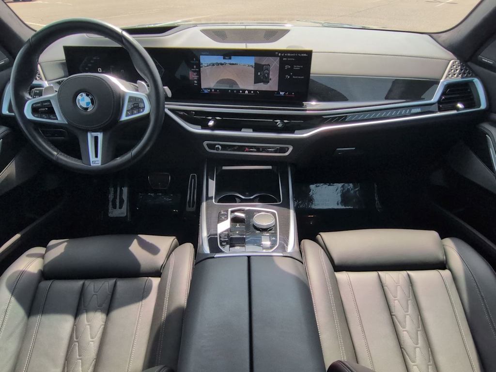 Thumbnail: 2024 BMW X7 - 10