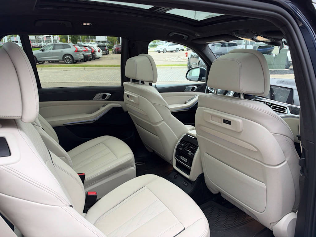 Thumbnail: 2022 BMW X7 - 14