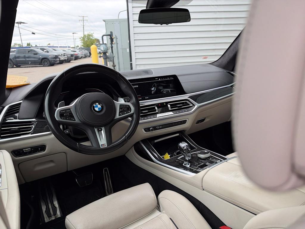 Thumbnail: 2022 BMW X7 - 7