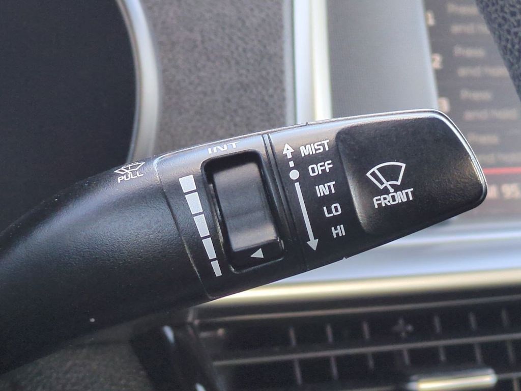 Thumbnail: 2020 Kia Optima - 29