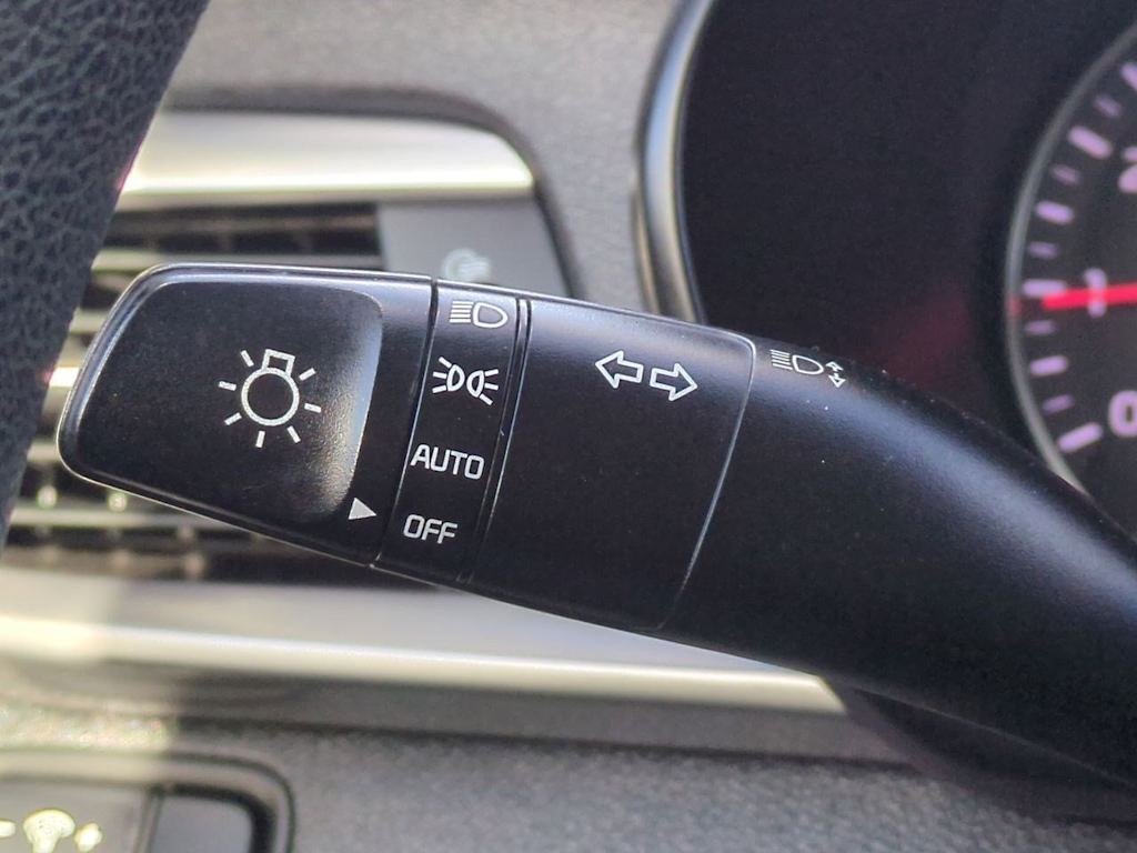 Thumbnail: 2020 Kia Optima - 15