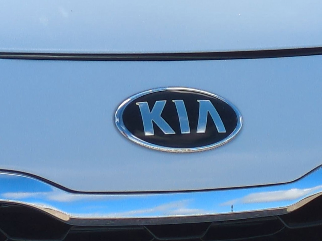 Thumbnail: 2020 Kia Optima - 23