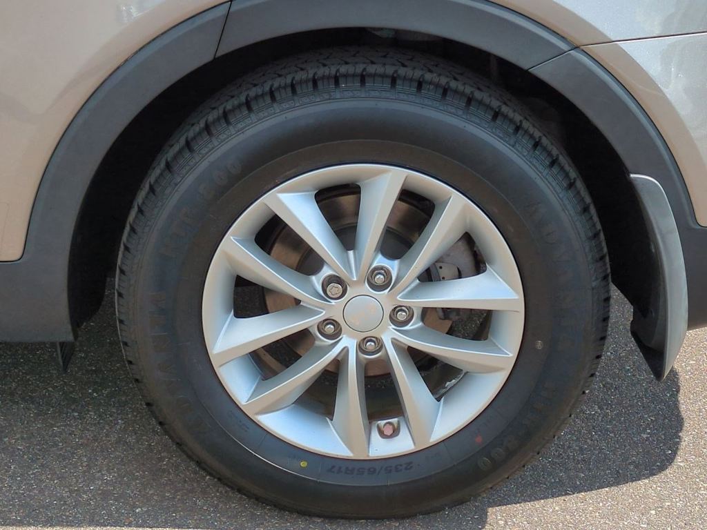 Thumbnail: 2018 Kia Sorento - 8