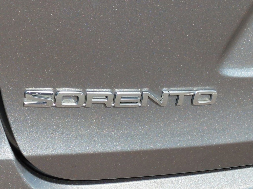 Thumbnail: 2018 Kia Sorento - 23