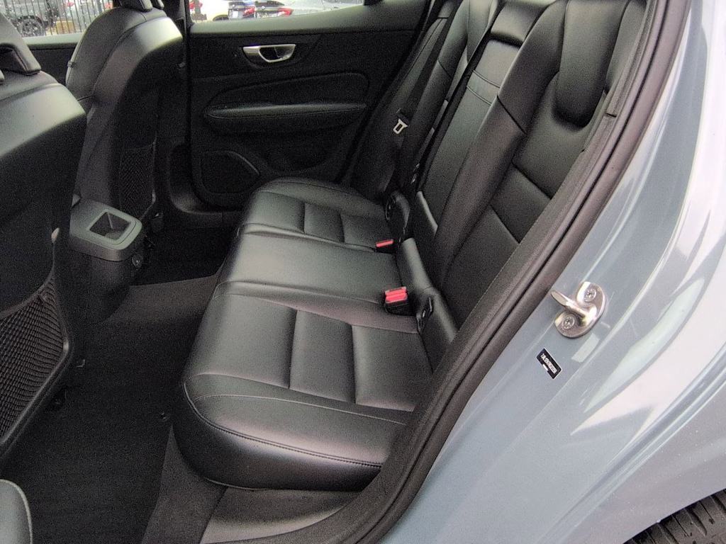 Thumbnail: 2024 Volvo S60 - 28