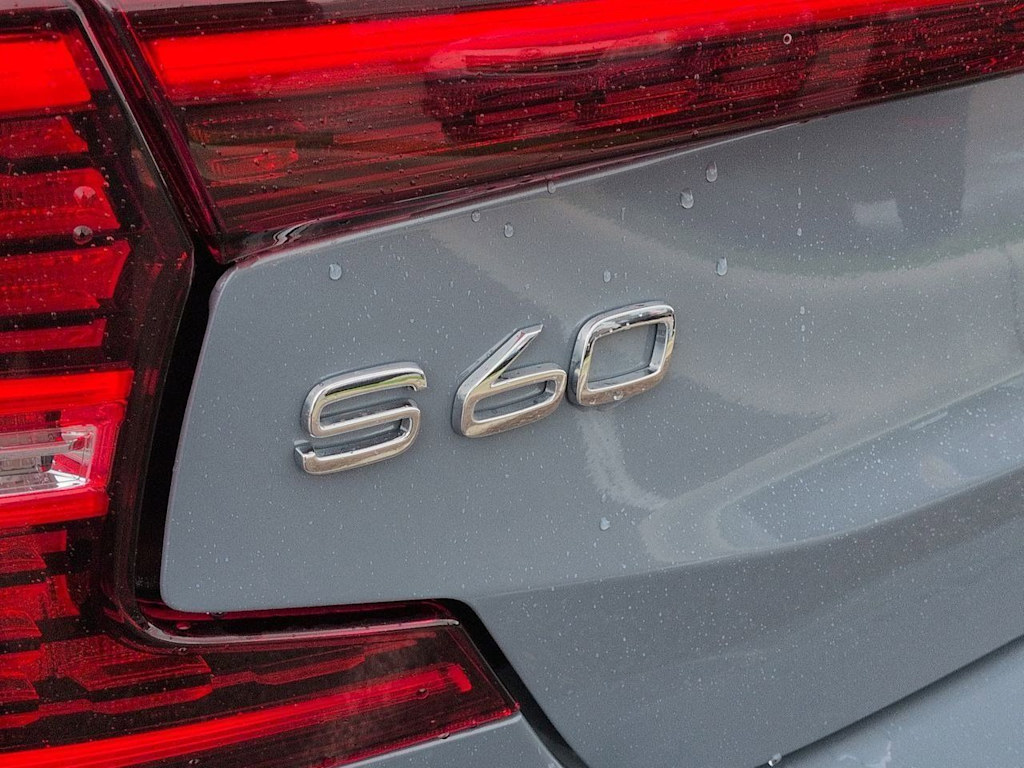 Thumbnail: 2024 Volvo S60 - 25
